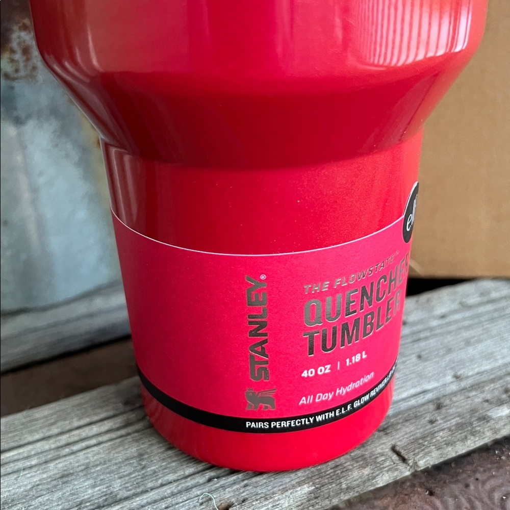 Stanley 40oz Red Delicious Tumbler Stanley and Elf Cosmetics Exclusively - NWT - Picture 4 of 16